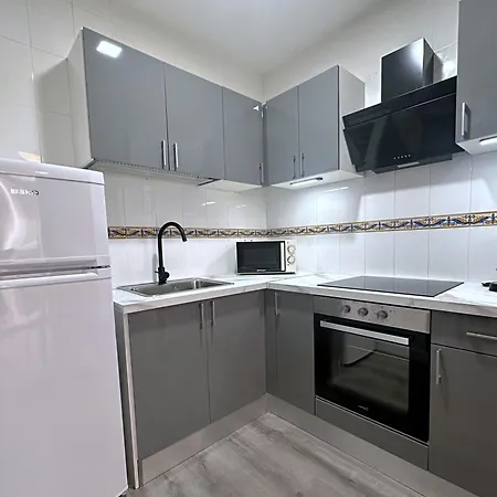 Apartament A Pie De Todo, Luz, Balcon Y Playa En Tossa Tossa de Mar
